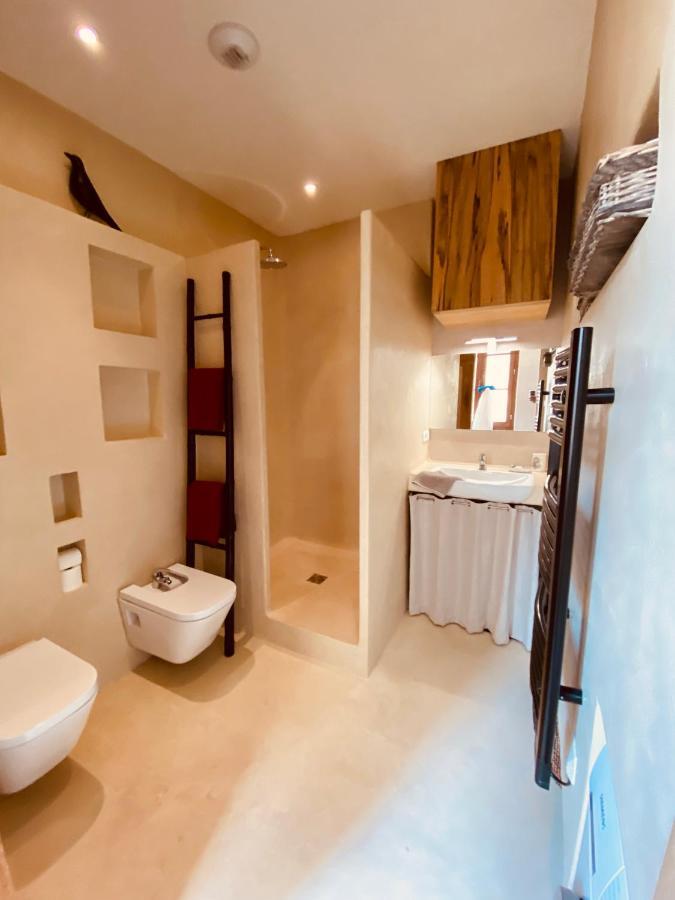 Bon Jour Uzes Apartment Exterior photo