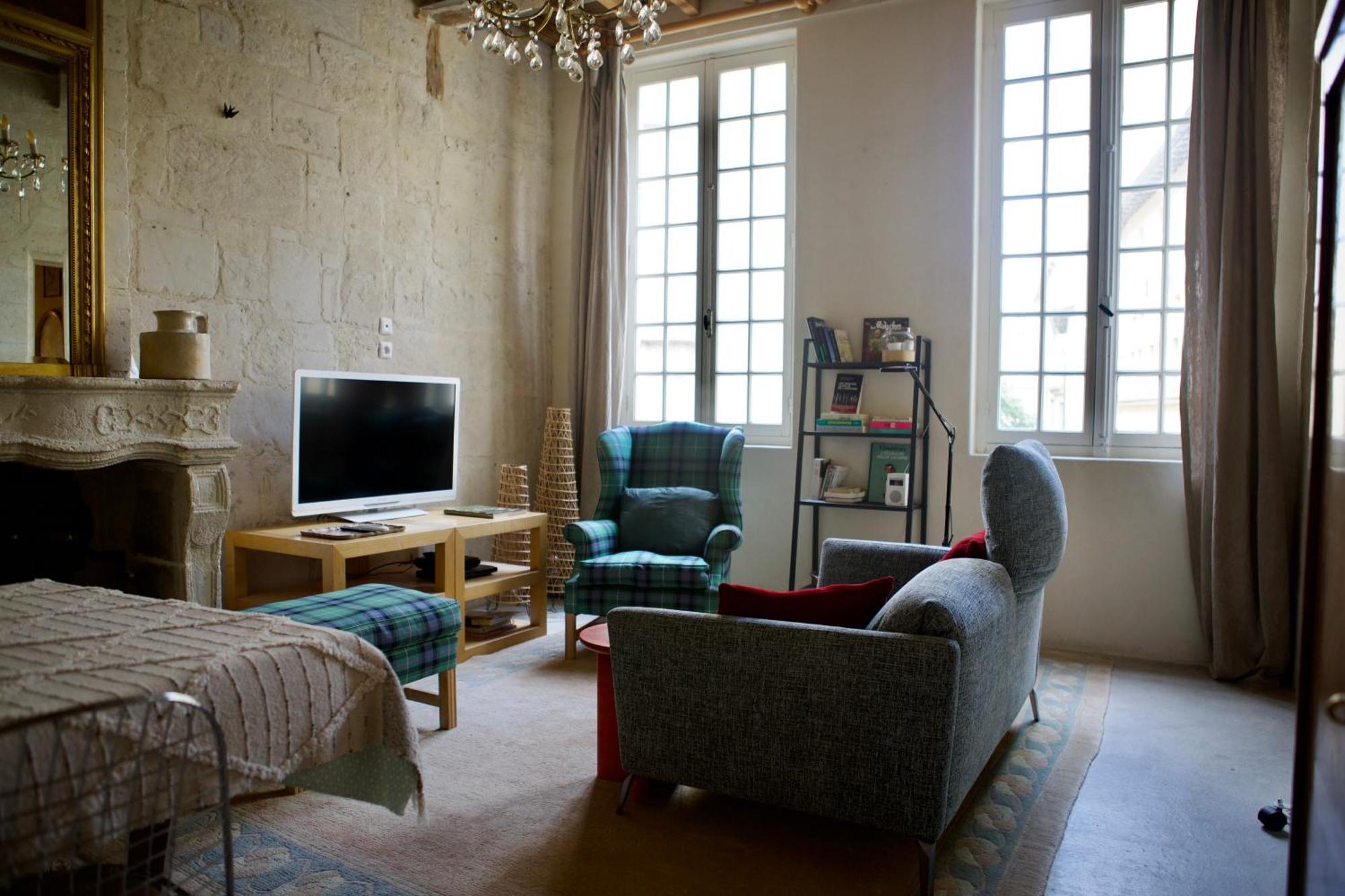 Bon Jour Uzes Apartment Exterior photo