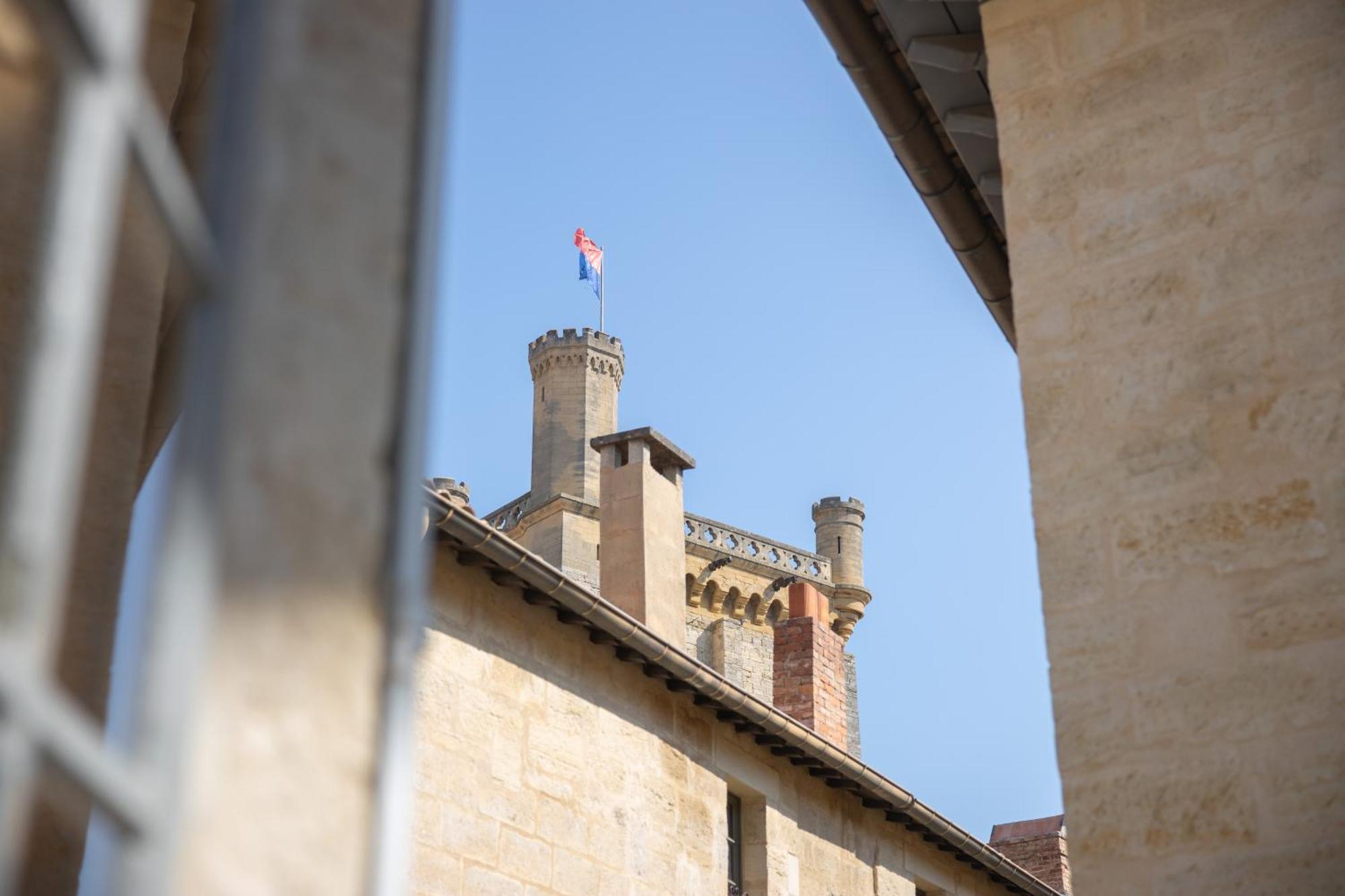 Bon Jour Uzes Apartment Exterior photo